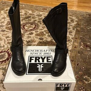 Frye slouch boot